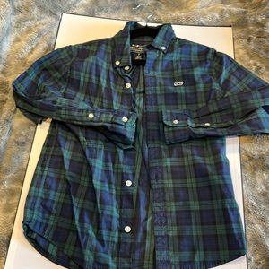 Vineyard vines boys button down sz7